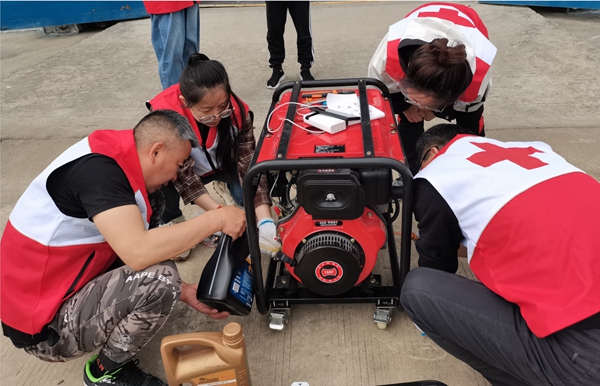 淮南市红十字救援队开展救援装备训练