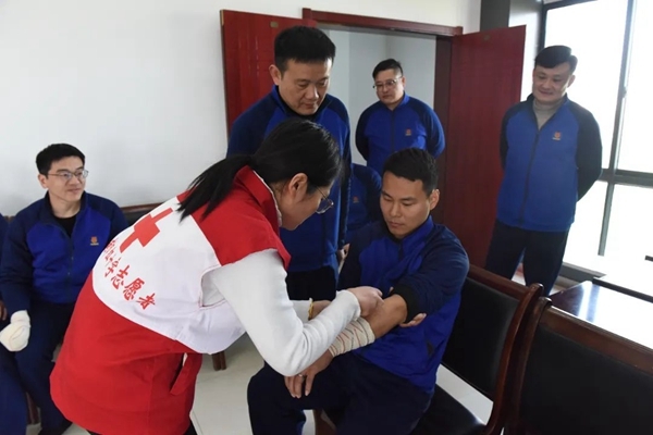 淮南市红十字会为危化救援队再训应急救护7