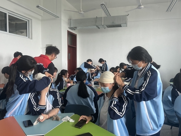 淮南卫校红十字救护培训工站开展救护员培训4