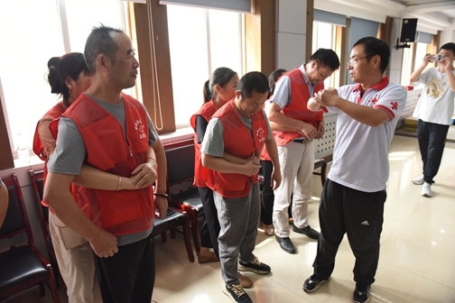 淮南市红十字会为“好司机”系牢安全带把好生命线2