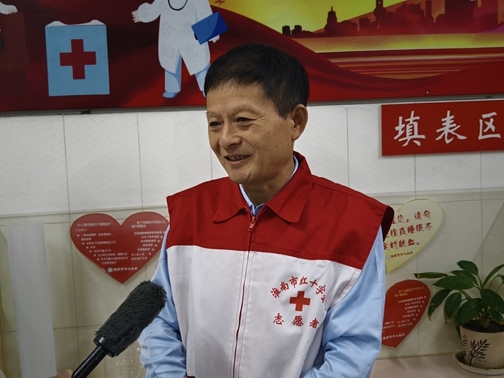 志愿者赵多伍百次献血见证大爱6