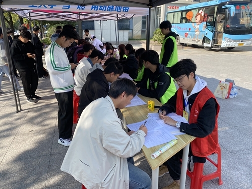 高校“淮小红”接续开展献血和造血干细胞宣传动员活动8