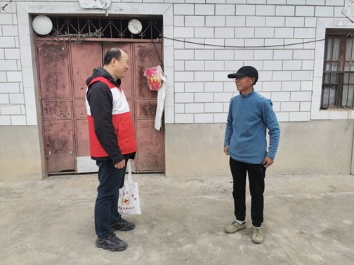 淮南市红十字会帮扶村再访帮扶户4
