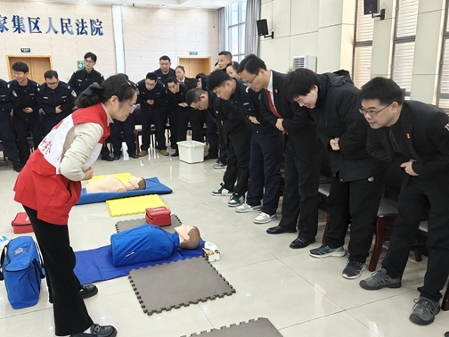 淮南市红十字会法院职工培训应急救护5