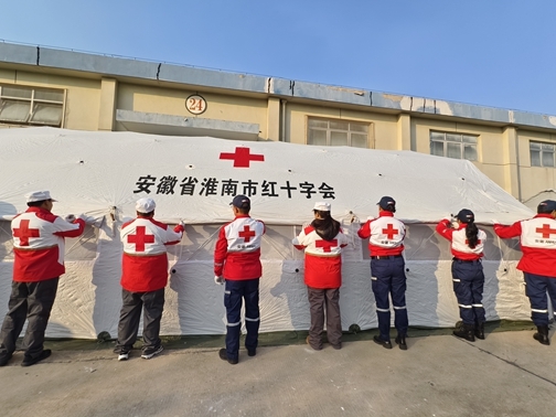市县红十字救援队开展年终培训演练12