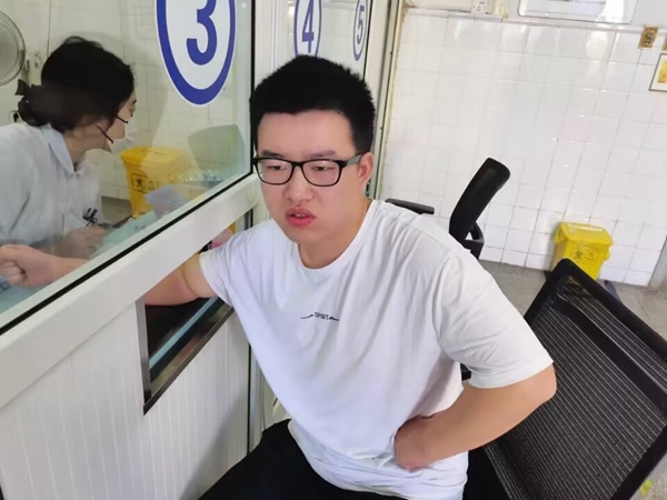 暖心小哥为折翼天使重绽生命之花6