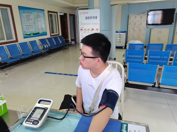 暖心小哥为折翼天使重绽生命之花7