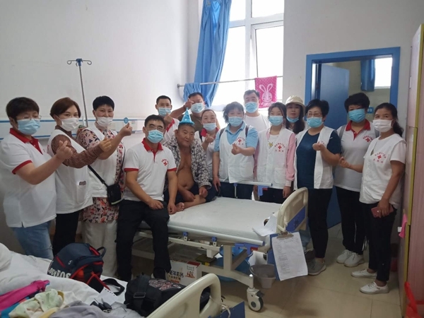 他们用赤诚的爱为生命助力加油80
