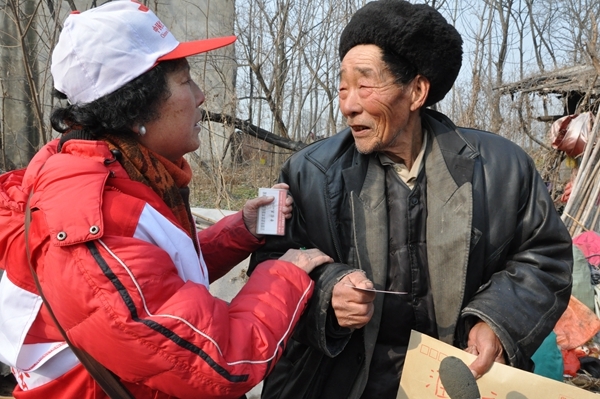 这位老人为什么“火”53