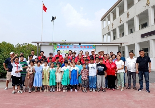 “淮小红”“双节”敬老爱幼活动丰富多彩