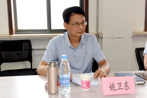 直奔一线务实调研19
