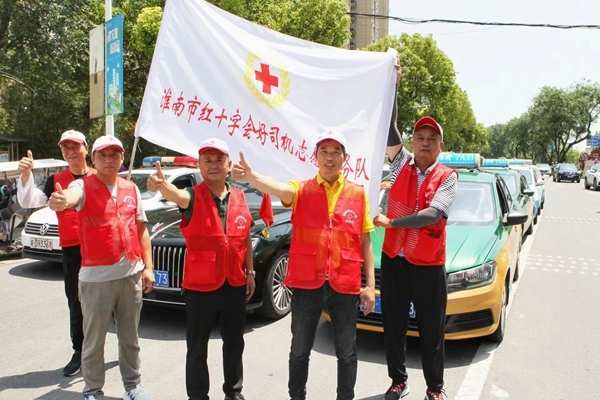 “淮小红”爱心护考温馨呵护学子赢得爱的回馈2