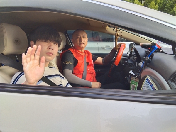 “淮小红”爱心护考温馨呵护学子赢得爱的回馈20