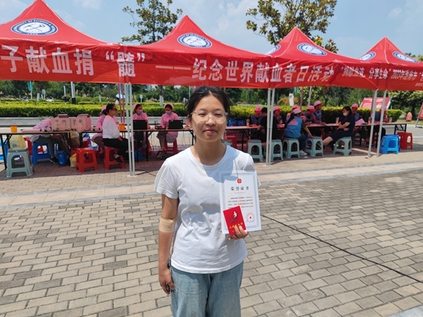安理大志愿者再次联办持续献血活动11
