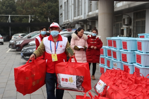 “好人”洪卫要把好人好事做到底2