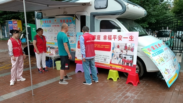 淮小红”持续宣传防溺水安全教育9