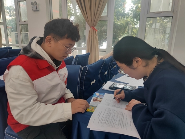 “淮小红”献血采样走进毛集乡镇4