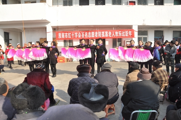 三员“淮小红”同获三季度市学雷锋志愿服务典型21