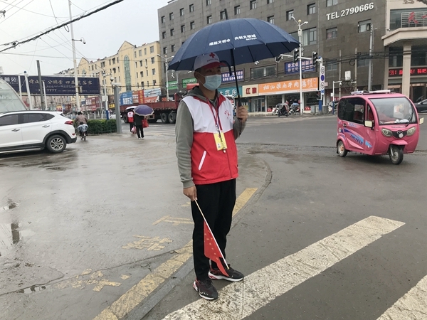 三员“淮小红”同获三季度市学雷锋志愿服务典型5