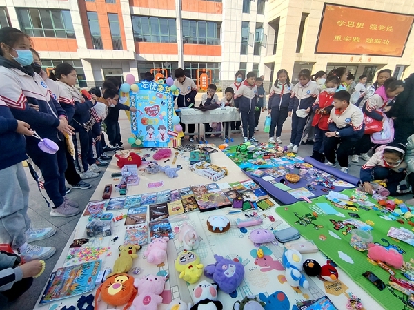 爱心义卖 童心可嘉13