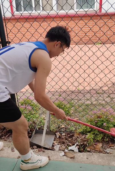 刘春,“暖心大哥”再出手12