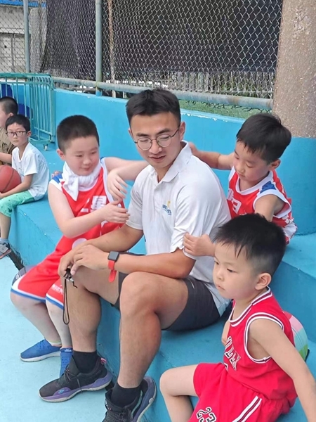 刘春,“暖心大哥”再出手16