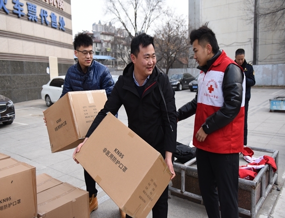 淮南90后企业老总捐赠家乡35万元防疫物资6