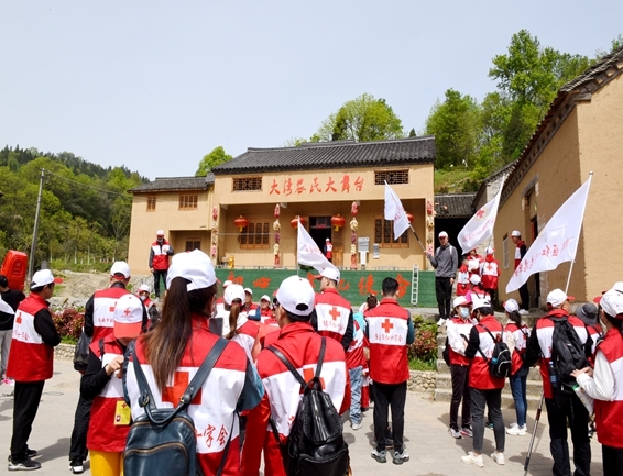 接受红色教育，传承红色精神5