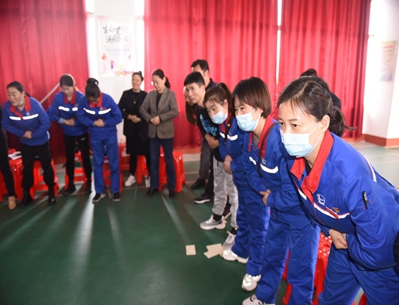 淮南市红十字会为石化职工进行应急救护培训10