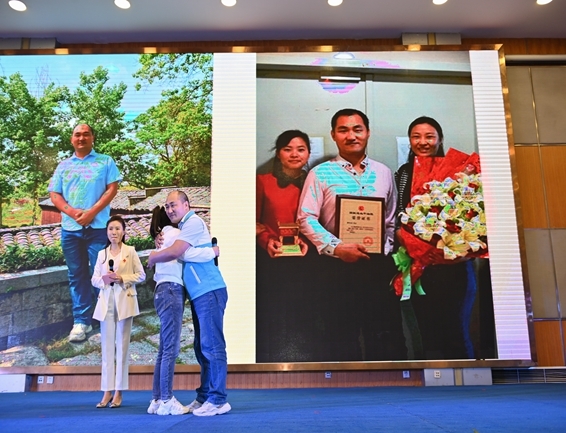 她的故事感动江淮大地16