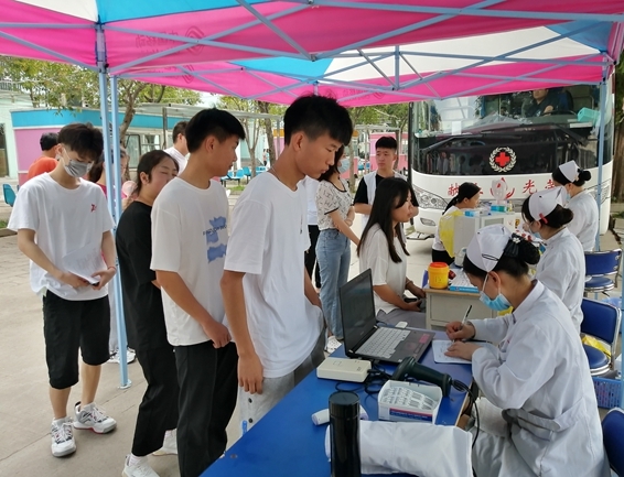 淮南市红十字会多种形式庆祝建党百年5