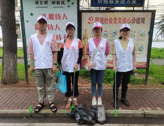 淮南市红十字会协助包保社区开展创城志愿活动1
