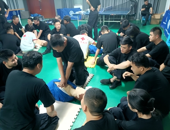 淮南市红十字会连续三年为特殊岗位辅警进行救护培训14