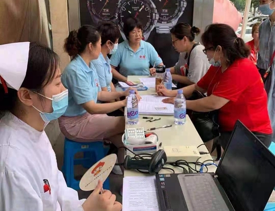 淮南红十字志愿者酷暑献热血盛夏燃激情4