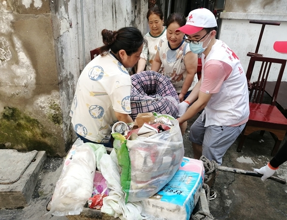 洪灾无情志愿者有爱3