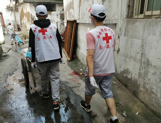 洪灾无情志愿者有爱4