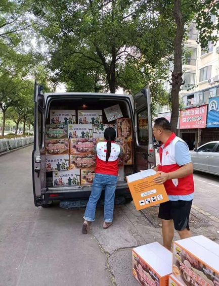 淮南市民慷慨解囊助灾区4