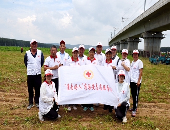 你奉献奋不顾身 我帮你毫不迟疑25