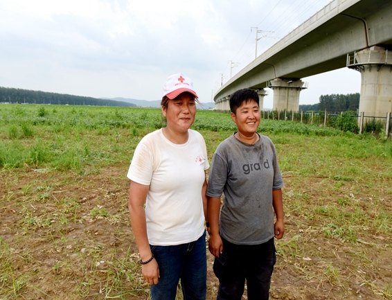 你奉献奋不顾身 我帮你毫不迟疑27