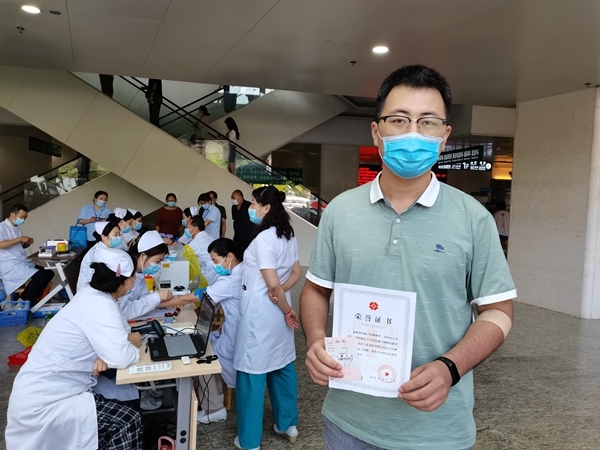 从酷暑到立秋淮南市红十字志愿者献血采样服务不停歇5