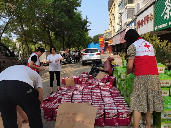 淮南市红十字会好人朱士兵志愿服务队中秋慰问孤寡残疾老人3