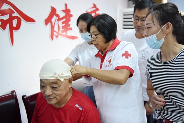 淮南50名马拉松爱好者成为救护员为跑马保驾护航4