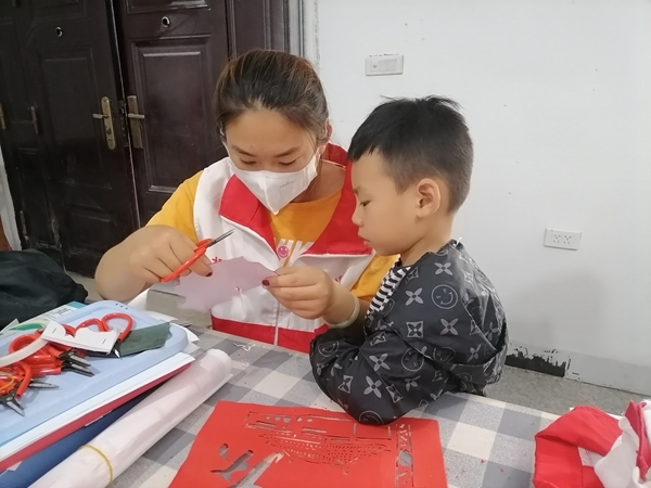 小剪刀剪出美好祝福和心愿4