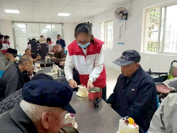 麻风病康复休养老人，我们陪您过重阳6