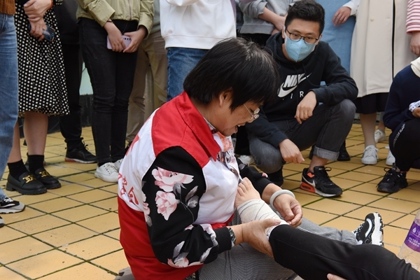 国际减灾日,淮南市红十字会教你学救护24
