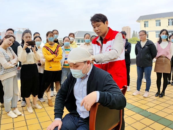 国际减灾日,淮南市红十字会教你学救护37