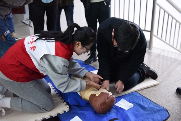 淮南市2020年度新录用公务员接受应急救护培训12