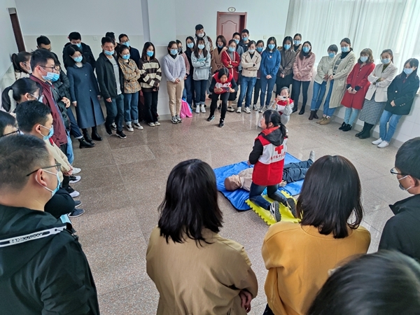 淮南市2020年度新录用公务员接受应急救护培训23