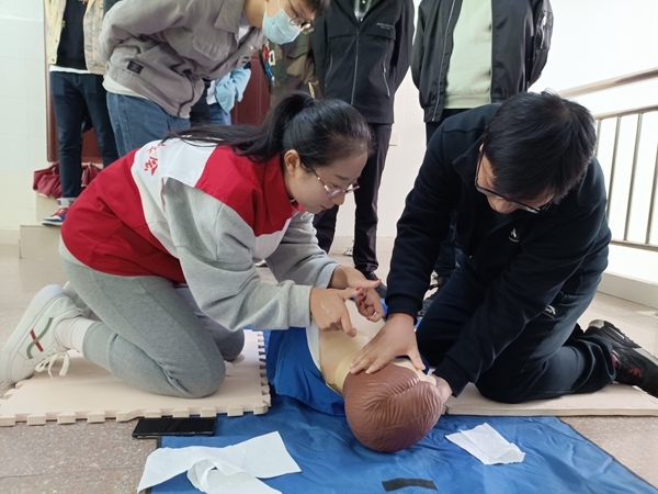 淮南市2020年度新录用公务员接受应急救护培训29