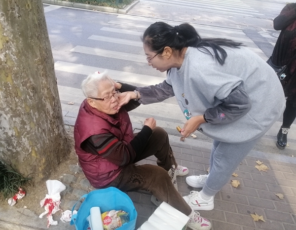 迟到的报道